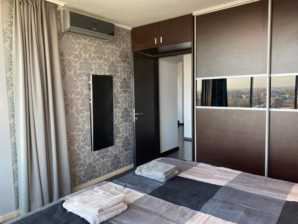 Ferienwohnung Fantastic View From The 20Th Floor Pressburg Exterior foto