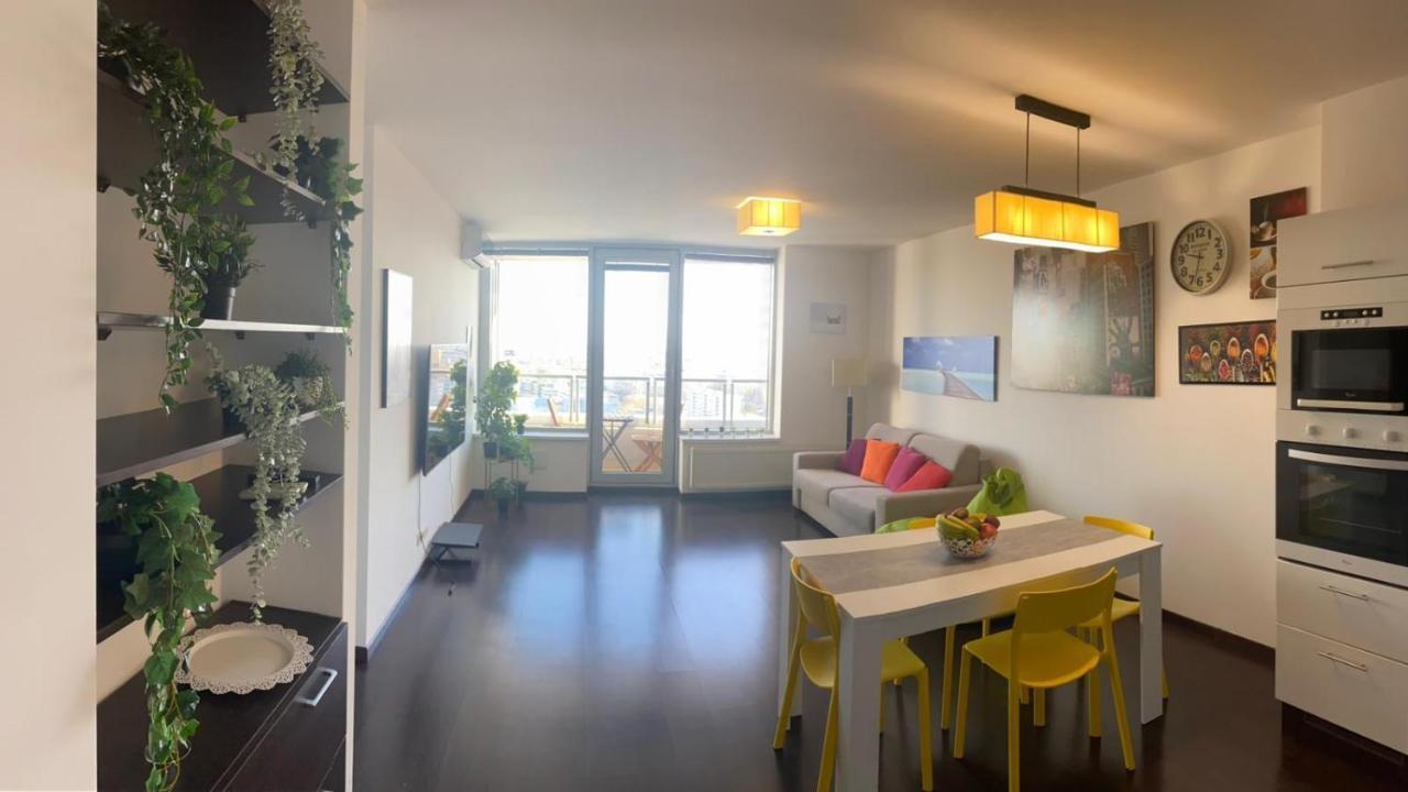 Ferienwohnung Fantastic View From The 20Th Floor Pressburg Exterior foto