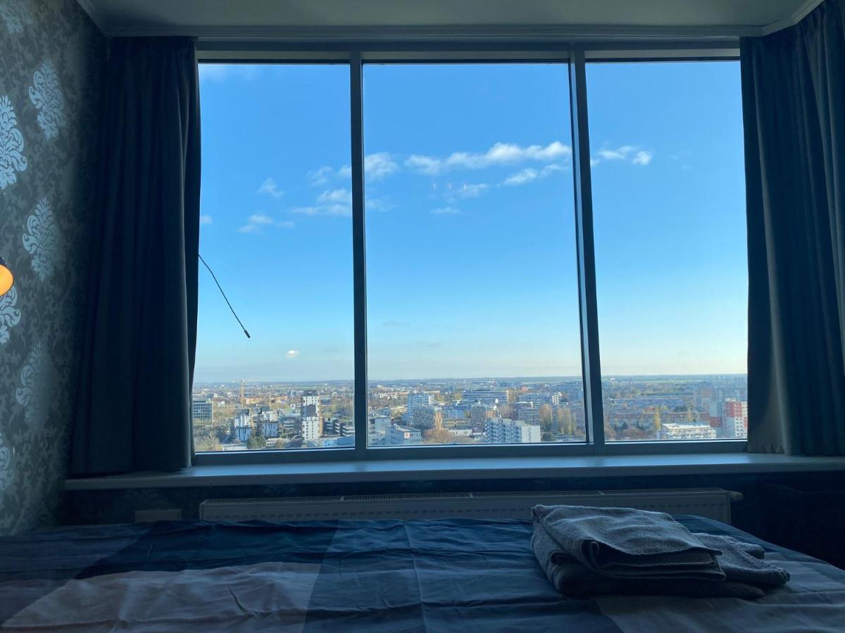 Ferienwohnung Fantastic View From The 20Th Floor Pressburg Exterior foto