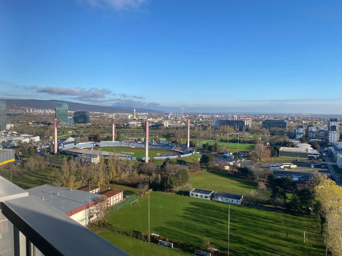 Ferienwohnung Fantastic View From The 20Th Floor Pressburg Exterior foto